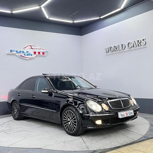 Mercedes E 240-11