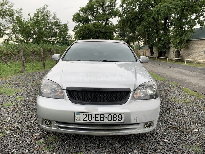 Chevrolet Lacetti-1