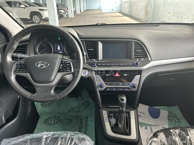 Hyundai Elantra 2017, 104,000 km - 2.0 л - Bakı