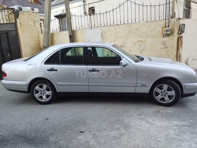 Mercedes E 220 d 1999, 452,000 km - 2.2 l - Bakı