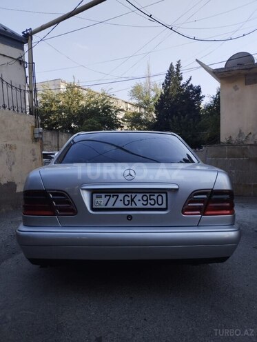 Mercedes E 220 d 1999, 452,000 km - 2.2 l - Bakı
