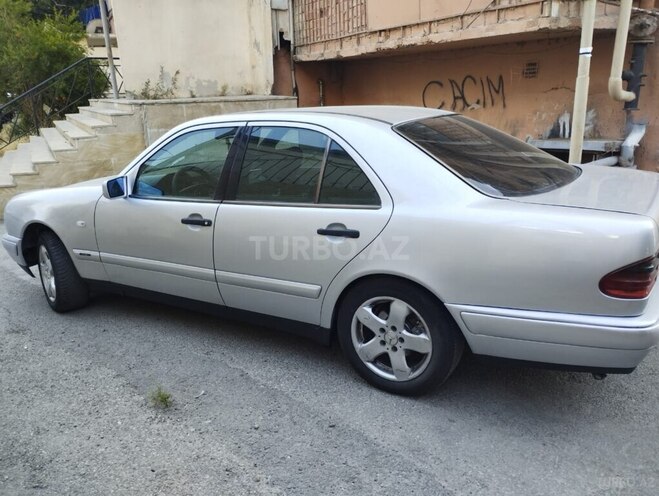Mercedes E 220 d 1999, 452,000 km - 2.2 l - Bakı