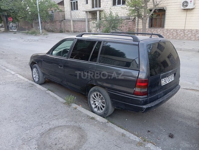 Opel Astra 1992, 250,000 km - 1.7 л - Gəncə