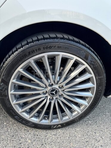 Mercedes E 220 d 2018, 111,462 km - 2.0 l - Bakı