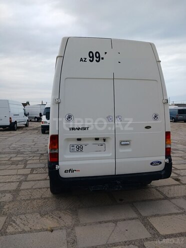 Ford Transit-3