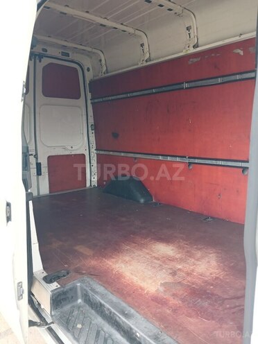 Ford Transit-6