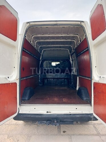 Ford Transit-7