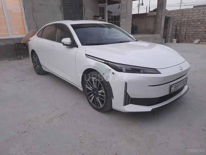 Changan  2024, 27,500 km - 1.5 l - Bakı