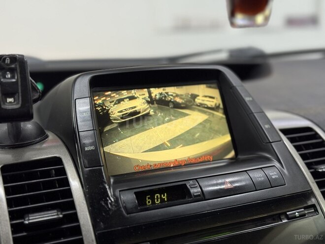 Toyota Prius-16