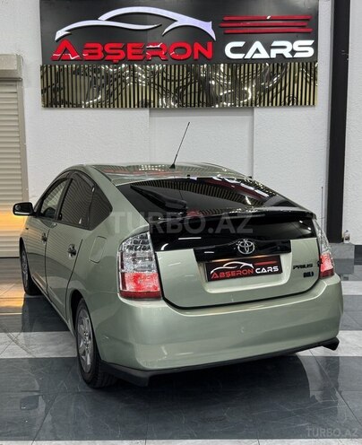 Toyota Prius-6