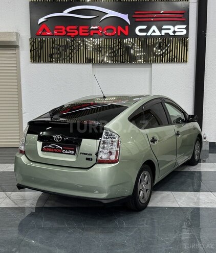 Toyota Prius-8