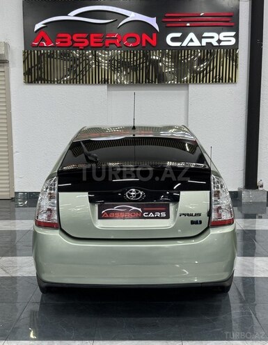 Toyota Prius-10