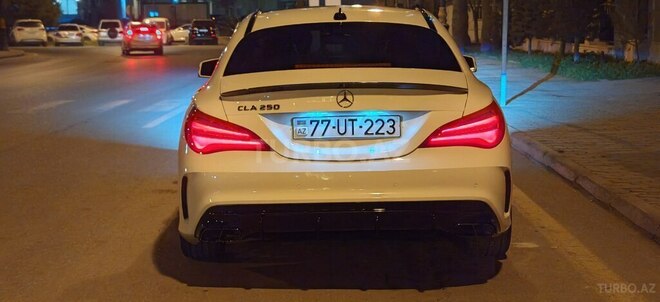 Mercedes CLA 250 2017, 180,000 km - 2.0 л - Bakı
