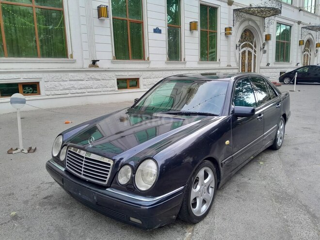 Mercedes E 240 1998, 235,860 km - 2.4 l - Bakı