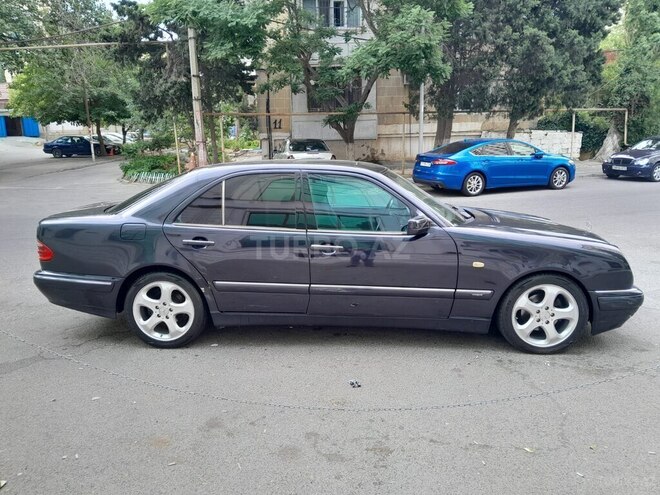 Mercedes E 240 1998, 235,860 km - 2.4 l - Bakı