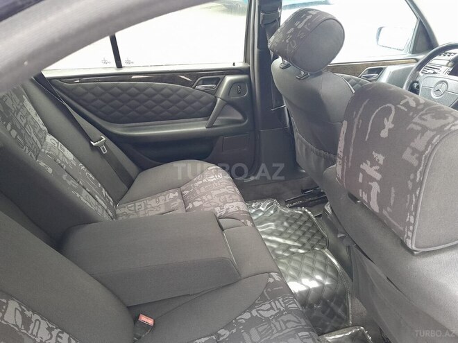 Mercedes E 240 1998, 235,860 km - 2.4 l - Bakı