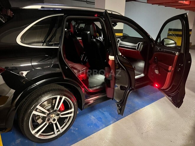 Porsche Cayenne Turbo S 2013, 120,000 km - 4.8 l - Bakı