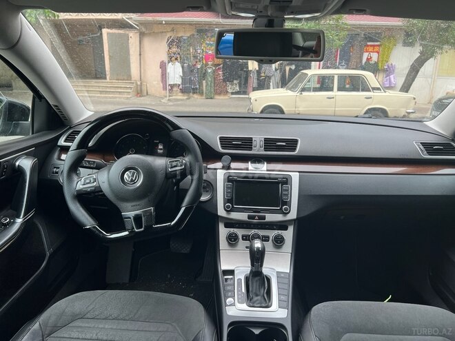 Volkswagen Passat 2014, 240,000 km - 1.8 л - Bakı