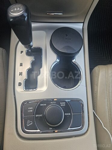 Jeep Grand Cherokee 2011, 372,942 km - 3.6 л - Bakı