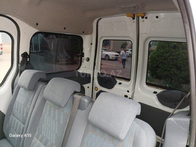 Ford Tourneo Connect 2009, 260,524 km - 1.8 л - Bakı