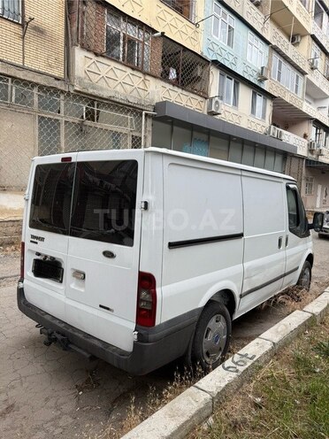 Ford Transit-4