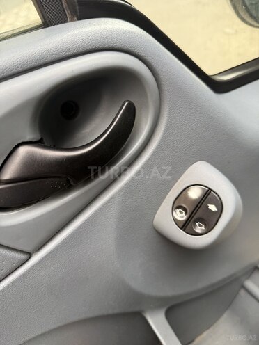 Ford Transit-9