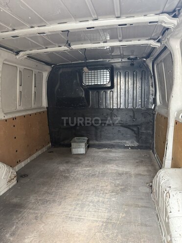 Ford Transit-10