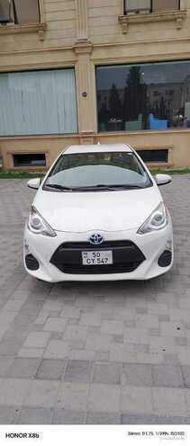 Toyota Prius C 2015, 216,205 km - 1.5 л - Sumqayıt