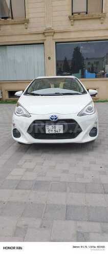 Toyota Prius C 2015, 216,205 km - 1.5 л - Sumqayıt