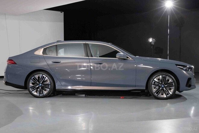BMW i5-3
