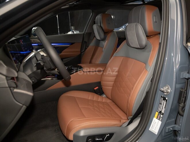 BMW i5-8