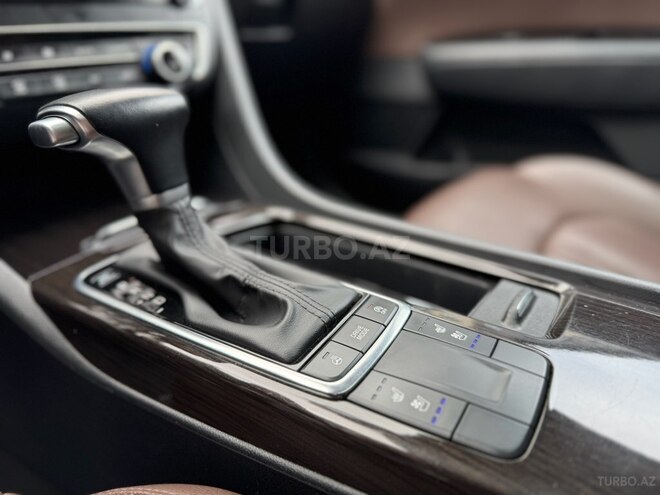 Kia K5-10