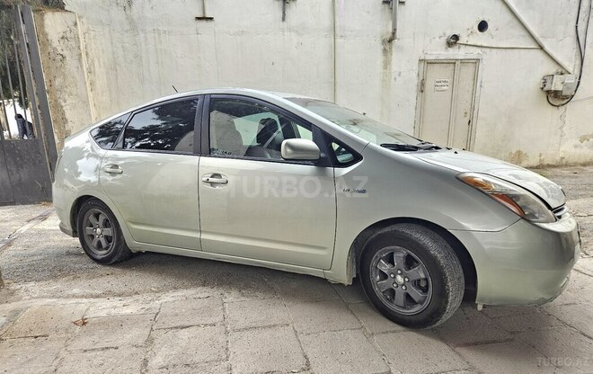 Toyota Prius-4