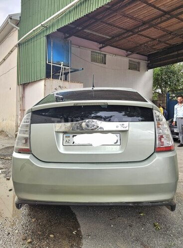 Toyota Prius-2