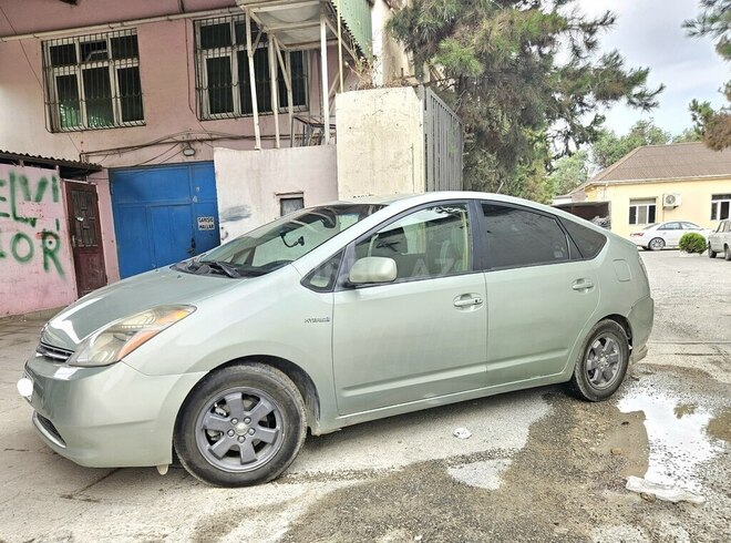 Toyota Prius-3