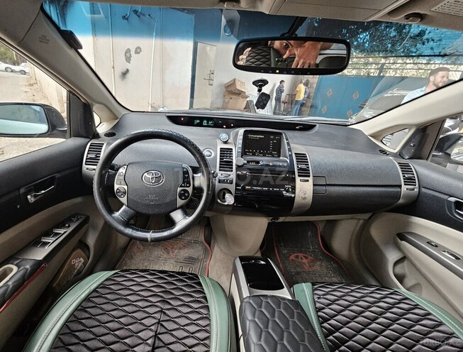 Toyota Prius-6