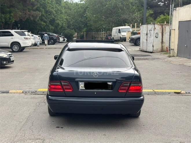 Mercedes E 240 1999, 252,555 km - 2.6 l - Bakı