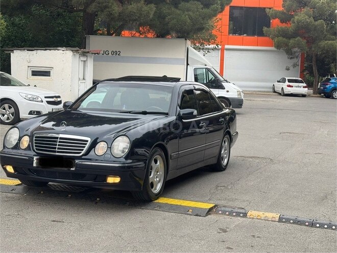 Mercedes E 240 1999, 252,555 km - 2.6 l - Bakı