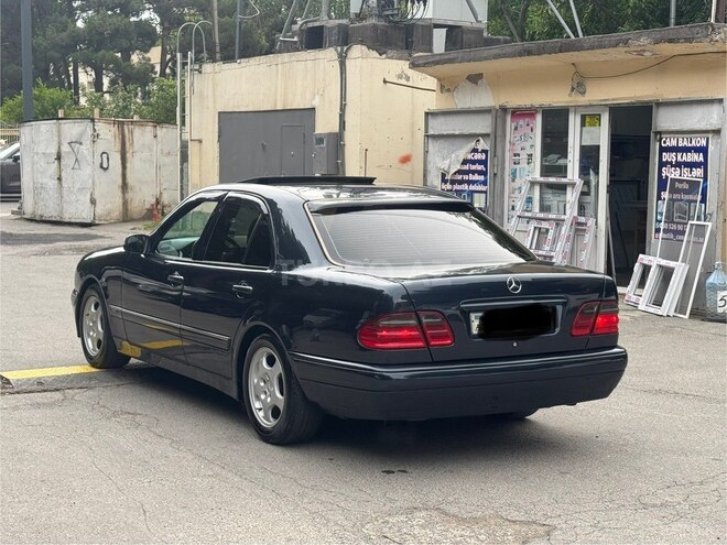 Mercedes E 240 1999, 252,555 km - 2.6 l - Bakı