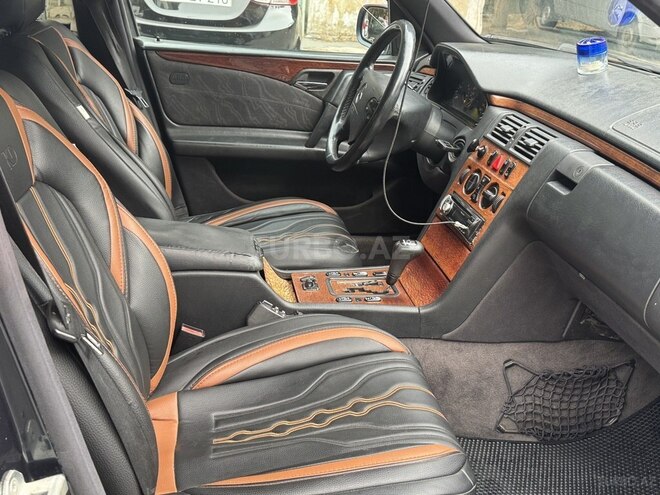 Mercedes E 240 1999, 252,555 km - 2.6 l - Bakı