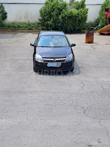 Opel Astra 2009, 207,800 km - 1.4 l - Şəki