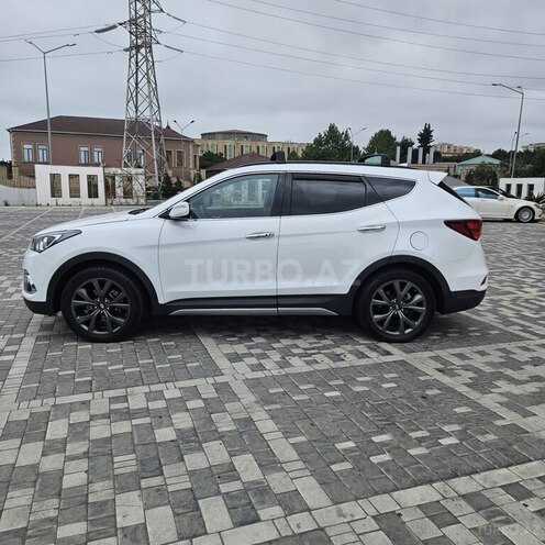 Hyundai Santa Fe-5