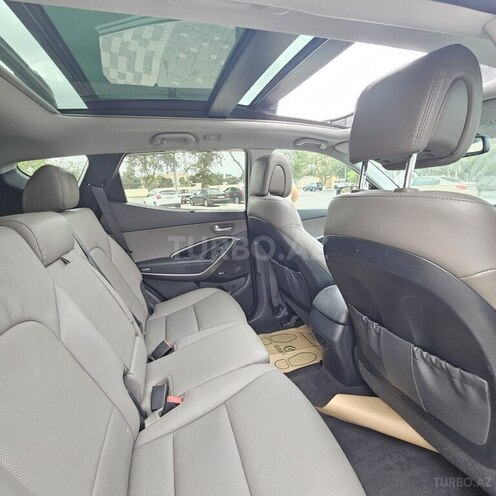 Hyundai Santa Fe-16
