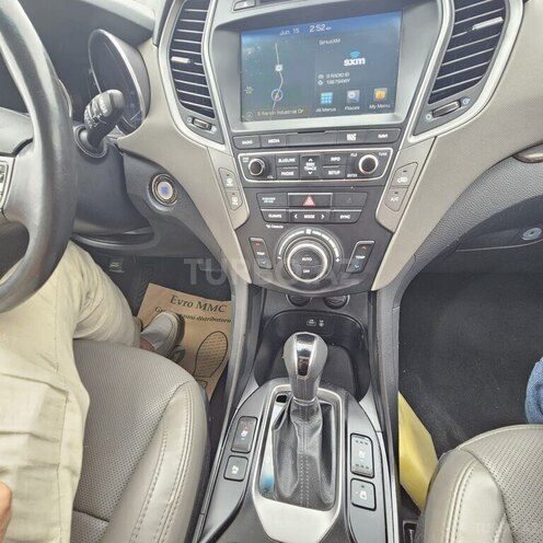 Hyundai Santa Fe-19