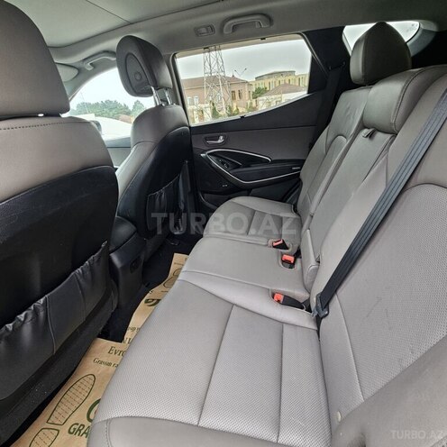 Hyundai Santa Fe-17