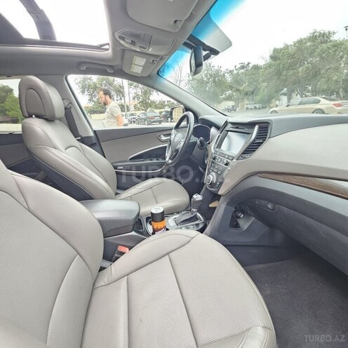 Hyundai Santa Fe-18