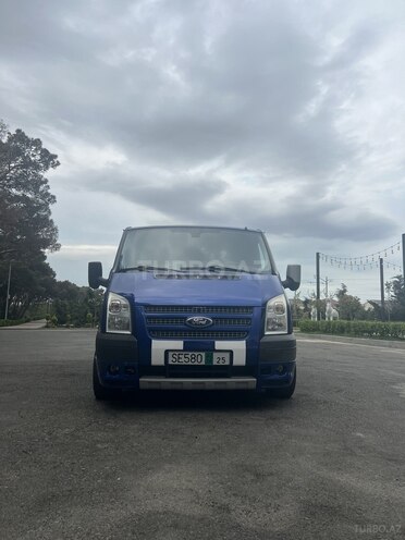 Ford Transit-1