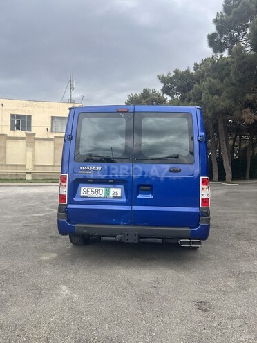 Ford Transit-2