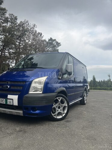 Ford Transit-5