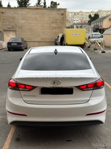 Hyundai Elantra 2017, 95,363 km - 2.0 l - Bakı